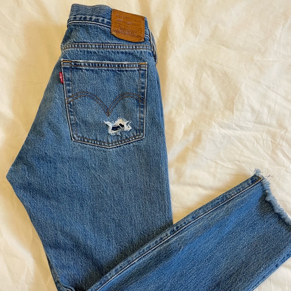 Levi’s Wedgie fit jeans